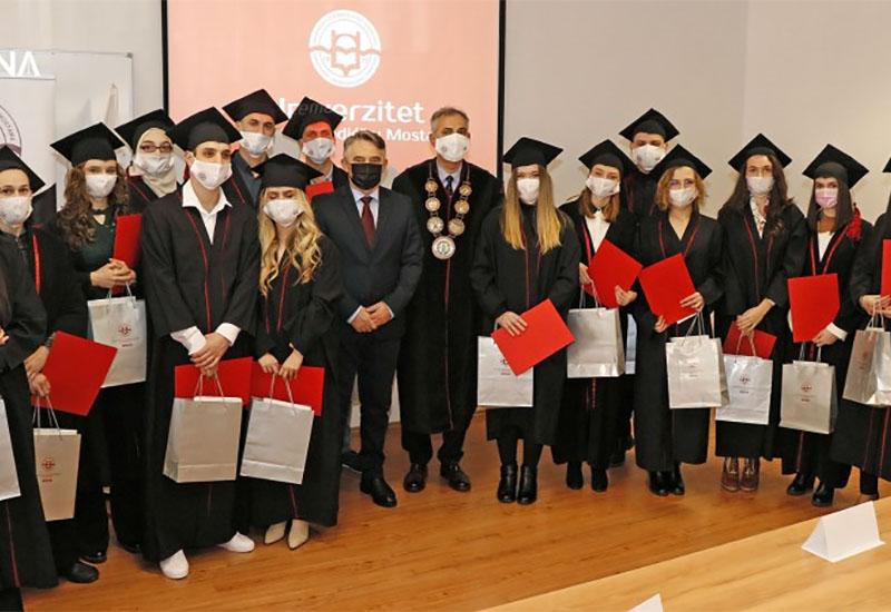 Komšić uručio nagrade najboljim studentima mostarskog Univerziteta